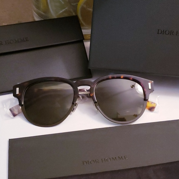 LAST STOCK❤ New DIOR Titanium Wayfarer Sunglasses - Picture 2 of 8